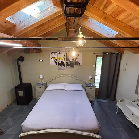 Riverside Pierre בית הארחה 3*