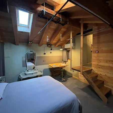 Riverside Pierre 게스트하우스 3*